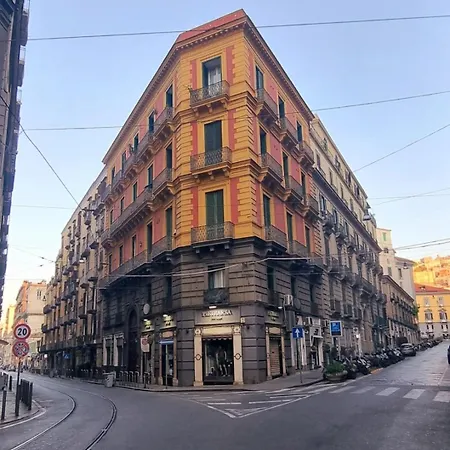 Bed & Breakfast Bed Morelli 49 , Chiaia Naples