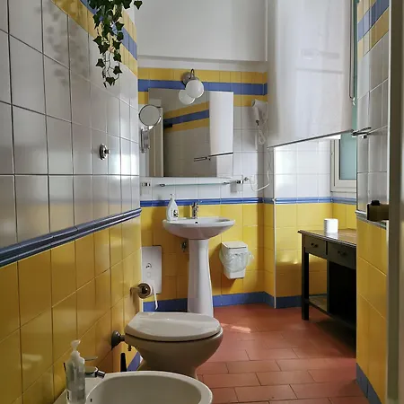 Bed Morelli 49 , Chiaia Naples