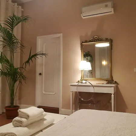 Bed & Breakfast Bed Morelli 49 , Chiaia 4*