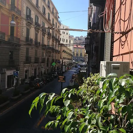 Bed Morelli 49 , Chiaia Napoli