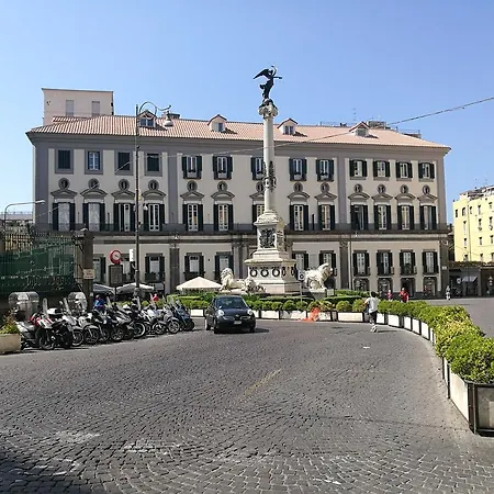 Bed Morelli 49 , Chiaia Napoli