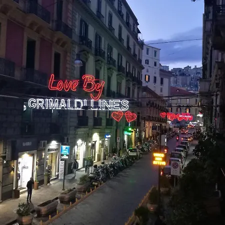 Bed Morelli 49 , Chiaia Napoli