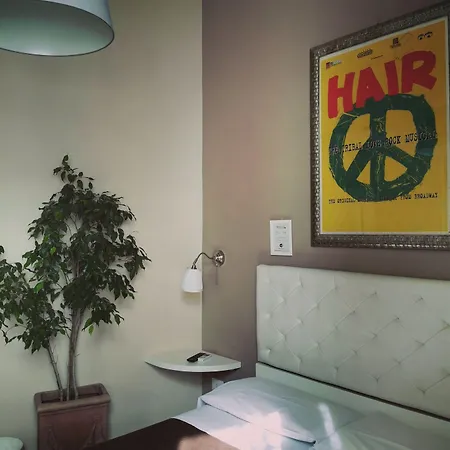 Bed Morelli 49 , Chiaia Bed and Breakfast Νάπολη