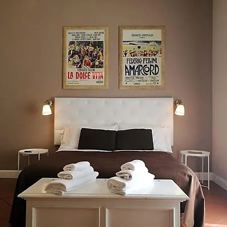 Bed Morelli 49 , Chiaia Bed & Breakfast 4*