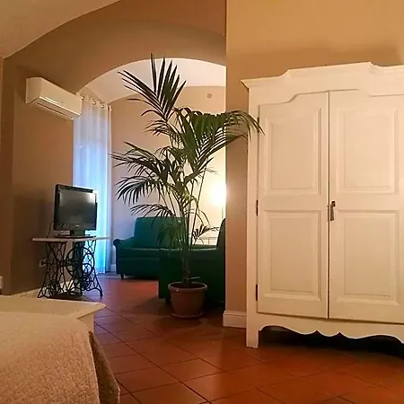 Nocleg ze śniadaniem Bed Morelli 49 , Chiaia
