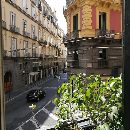 Bed & Breakfast Bed Morelli 49 , Chiaia