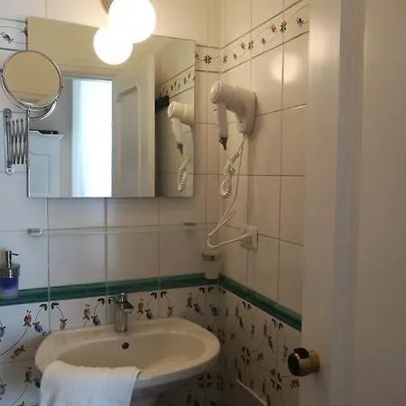 Bed Morelli 49 , Chiaia 4*