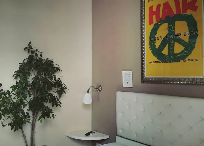 Bed Morelli 49 , Chiaia Bed and Breakfast Νάπολη