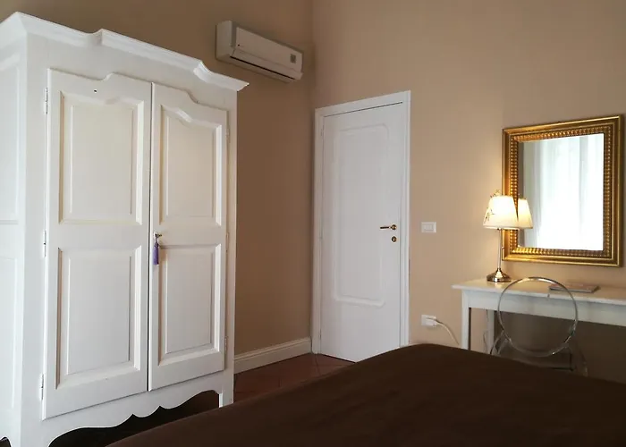 Bed Morelli 49 , Chiaia 4* Νάπολη