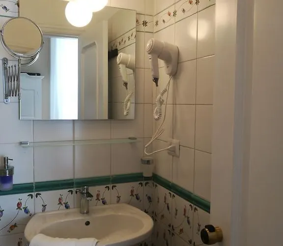 Bed Morelli 49 , Chiaia 4*