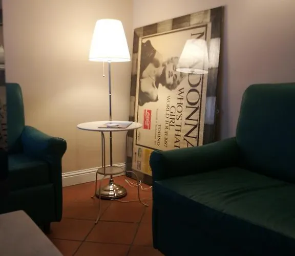 Bed Morelli 49 , Chiaia Bed and Breakfast Νάπολη