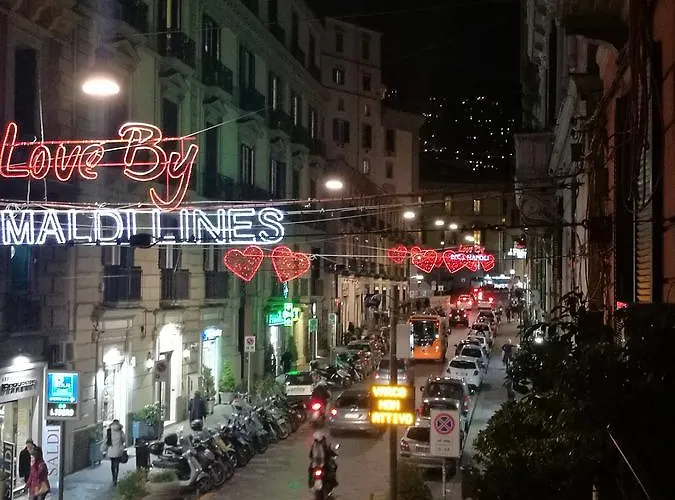 Bed Morelli 49 , Chiaia Bed and Breakfast 4*