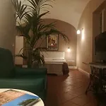 Alojamento de Acomodação e Pequeno-almoço Bed Morelli 49 , Chiaia
