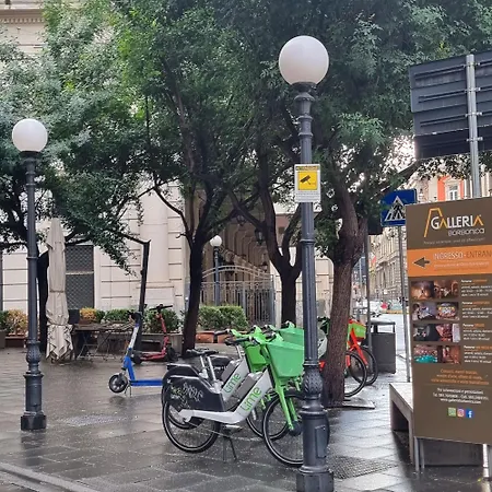 Bed Morelli 49 , Chiaia נאפולי