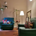 Bed & Breakfast Bed Morelli 49 , Chiaia 4*