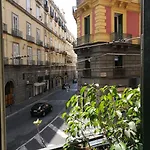 Bed & Breakfast Bed Morelli 49 , Chiaia