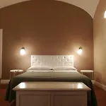 Bed Morelli 49 , Chiaia Bed & Breakfast