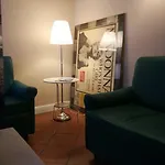 Bed Morelli 49 , Chiaia Bed & Breakfast Neapel