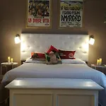 Bed Morelli 49 , Chiaia Bed & Breakfast 4*