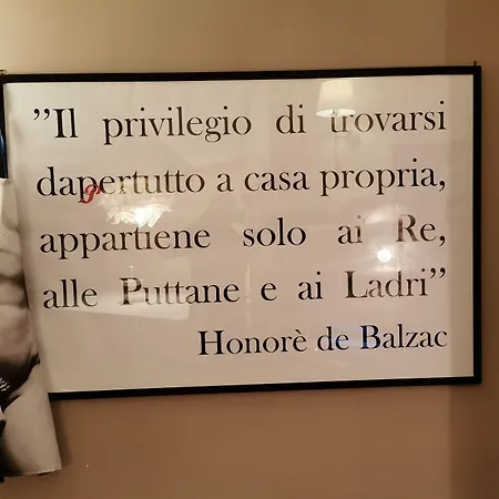 Bed & Breakfast Bed Morelli 49 , Chiaia